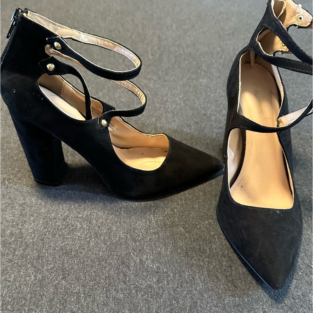 Black pointed toe heels